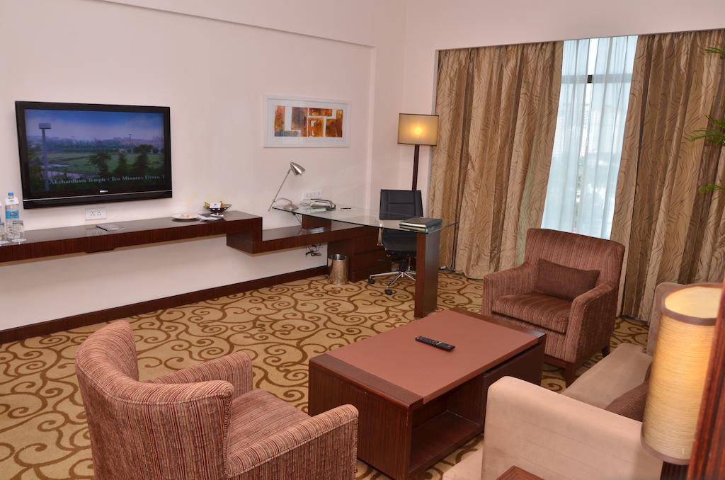 Country Inn & Suites By Radisson, Sahibabad غازي أباد المظهر الخارجي الصورة