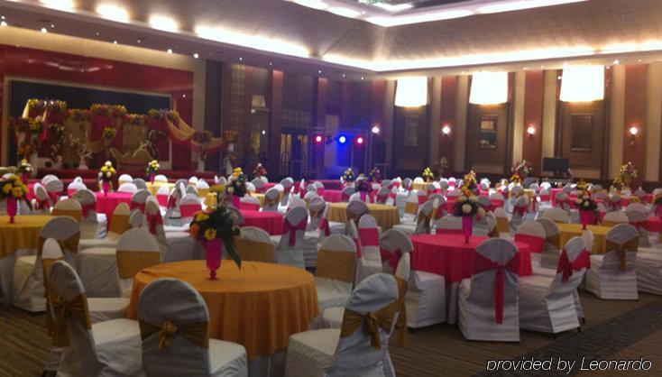 Country Inn & Suites By Radisson, Sahibabad غازي أباد المظهر الخارجي الصورة